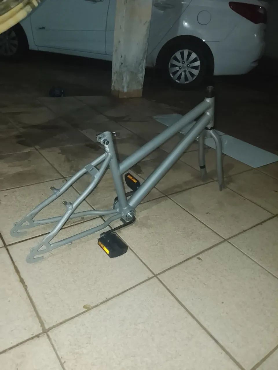 Quadro de bicicleta aro 20 novo
