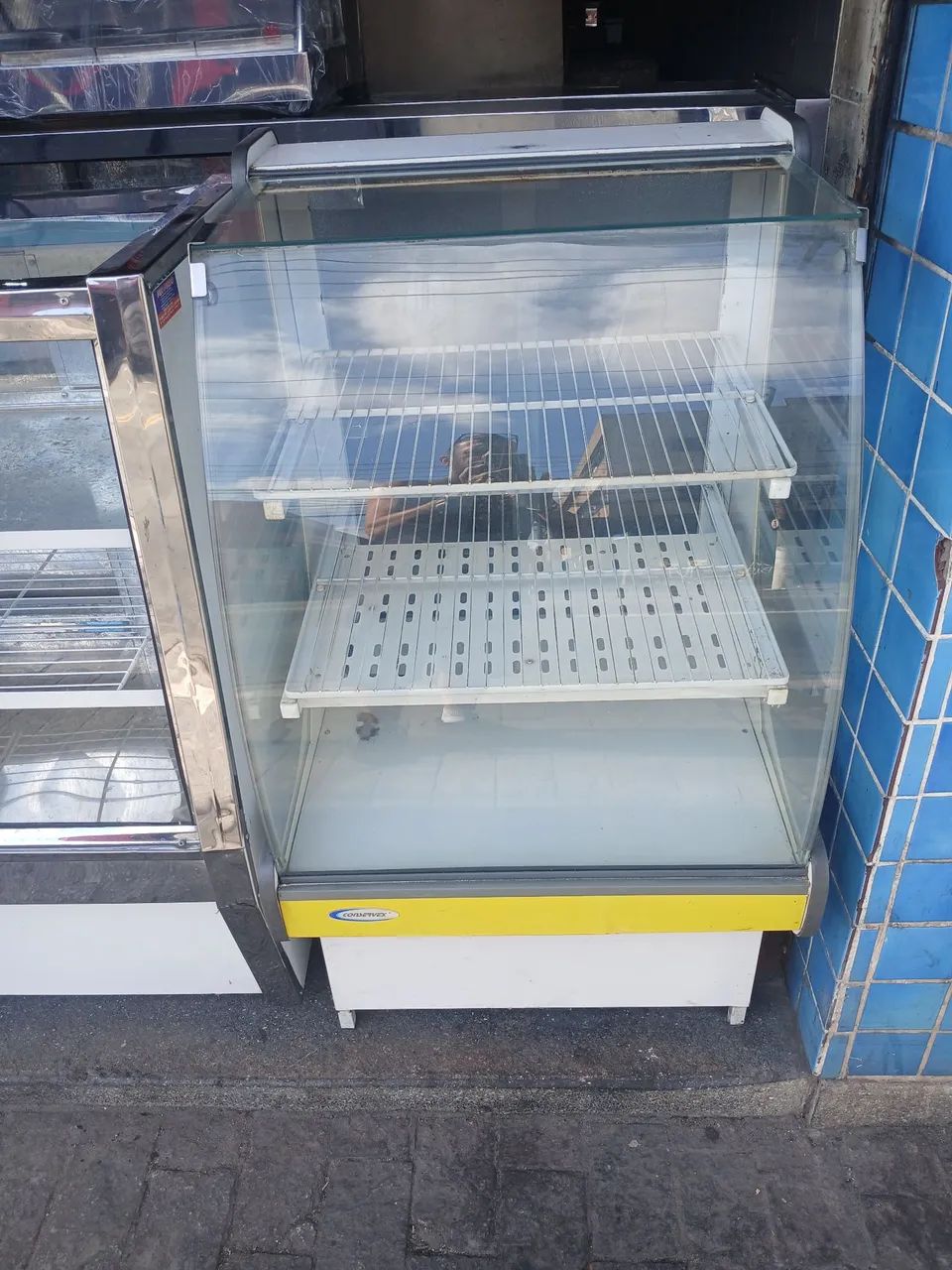 Balcão estufa vidro curvo 0.60 mts