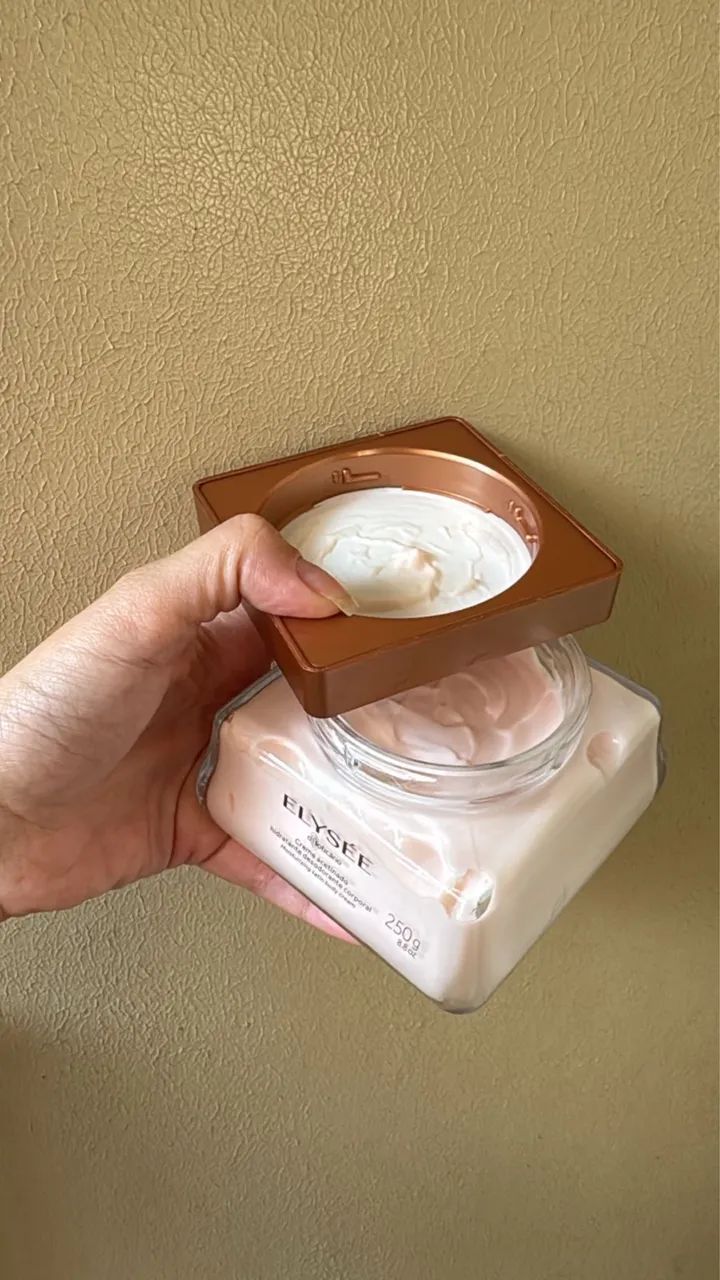 Creme Acetinado Hidratante Corporal Elysée 250g - Foto 2