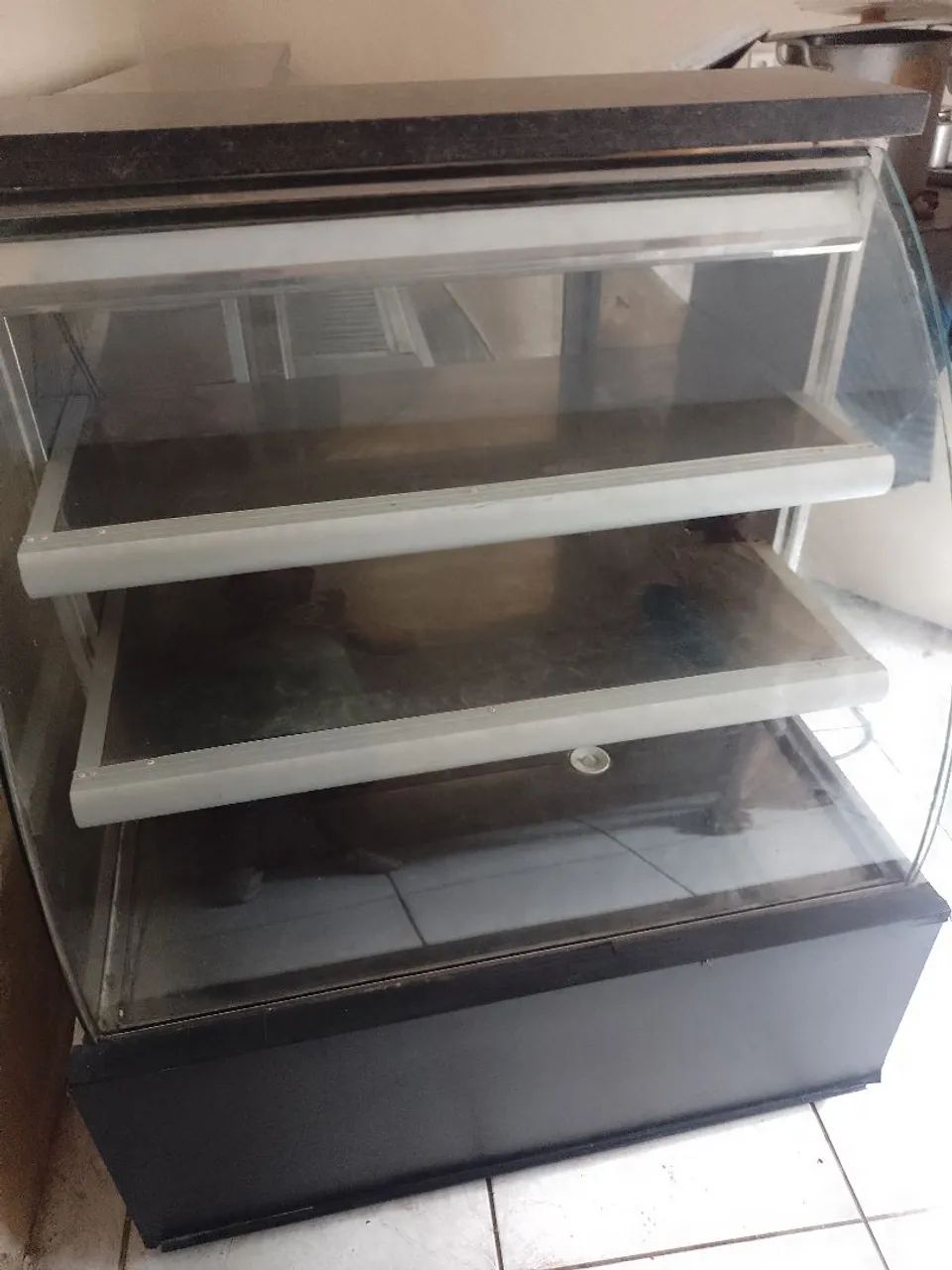 Vitrines. Novas