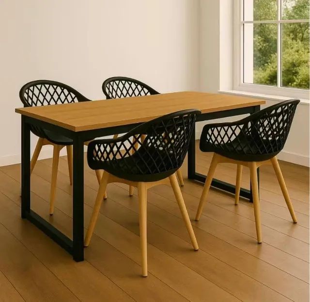 mesa de jantar com 4 cadeiras