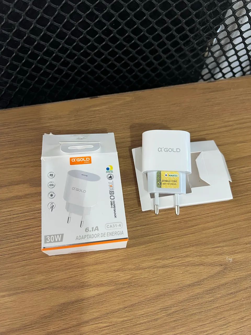 Adaptador de corrente USB-C de 20 W Fonte IPhone original - Foto 5