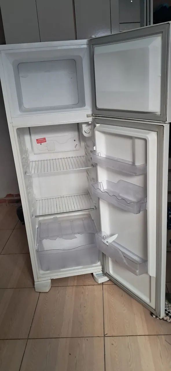 Vendo geladeira - Foto 2
