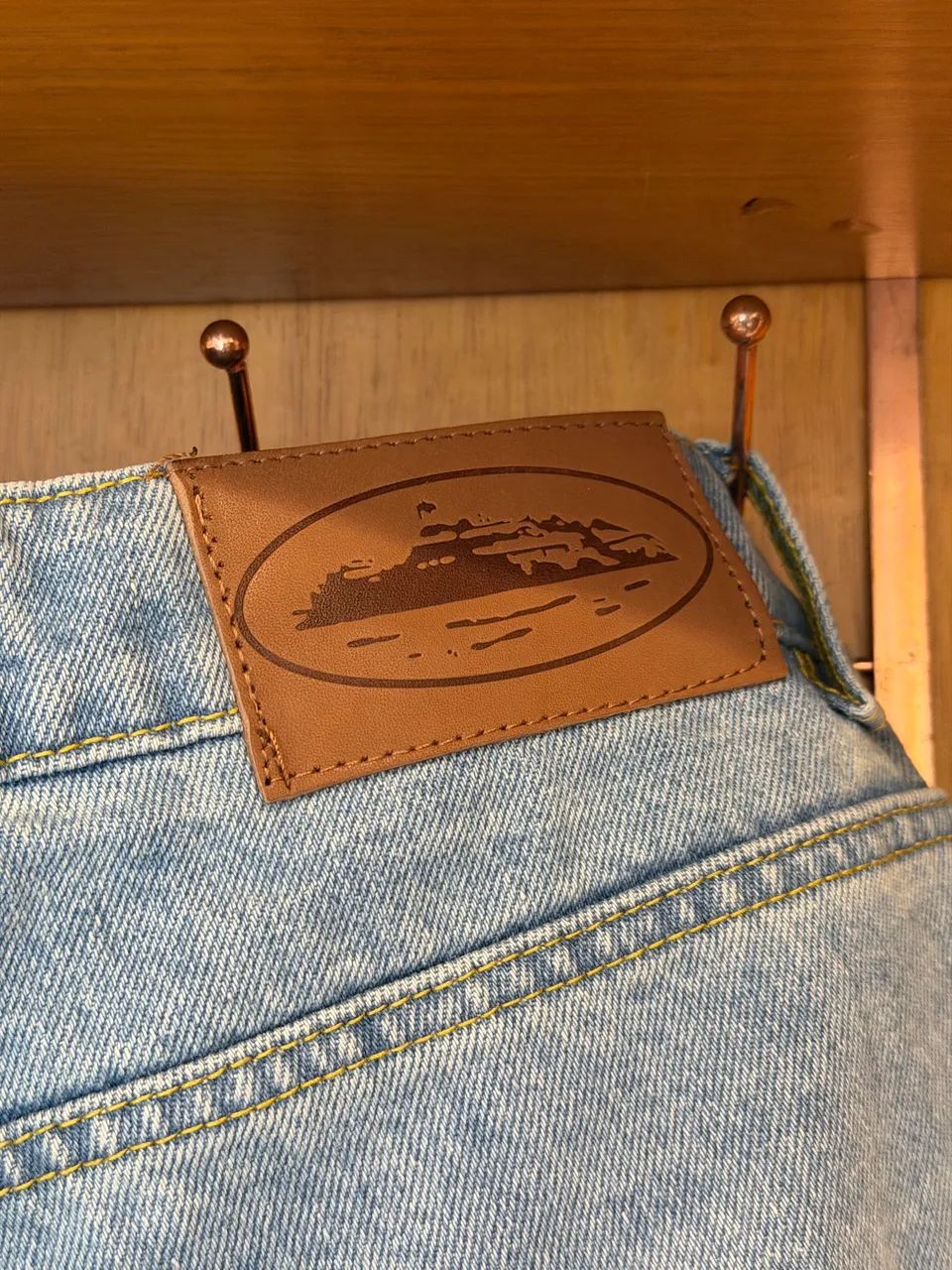 calça corteiz jeans tamanho g - Foto 4