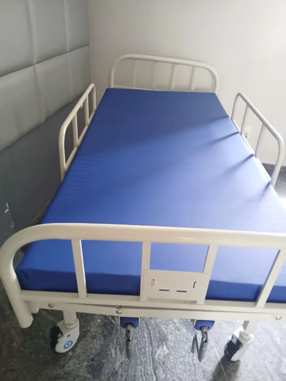 Cama hospitalar com colchão semi nova  - Foto 4