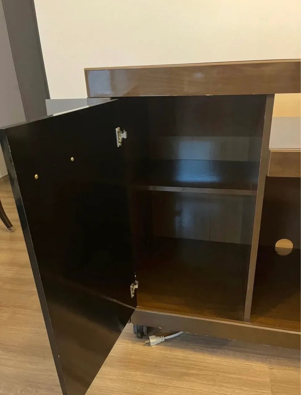 Rack Tv marrom e preto  - Foto 4