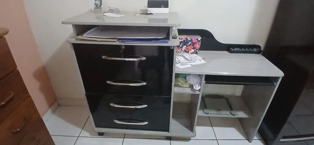 Escrivaninha para escritório