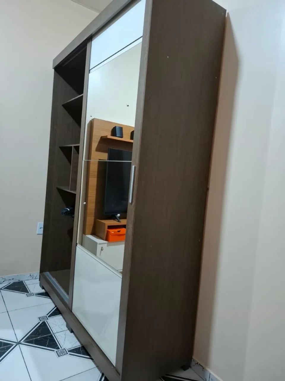 Guarda-Roupa de Solteiro + 44 Cabides de Brinde R$ 650  - Foto 4