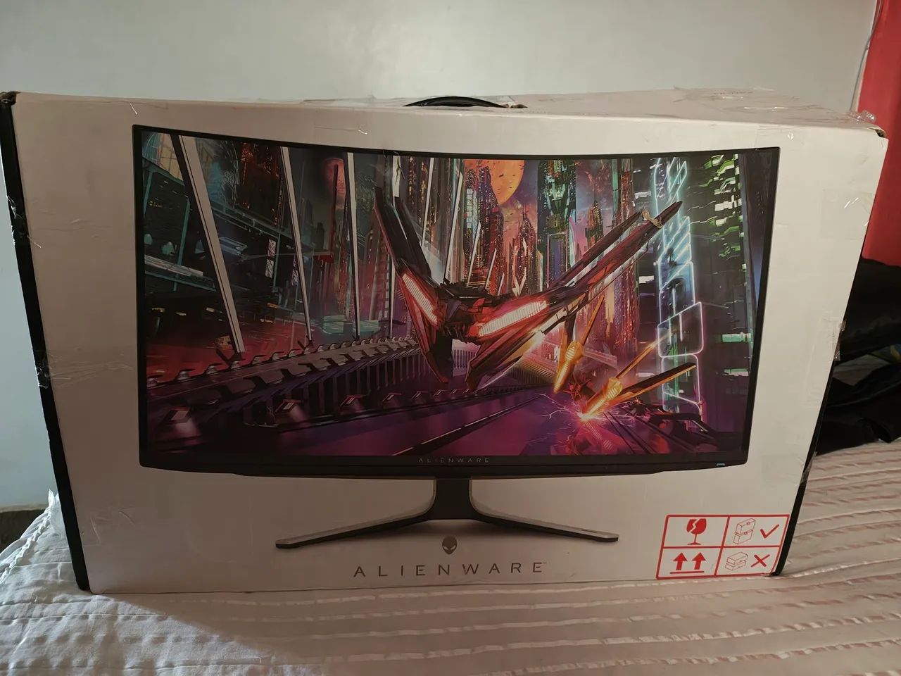Monitor QD OLED Alienware AW3225QF.