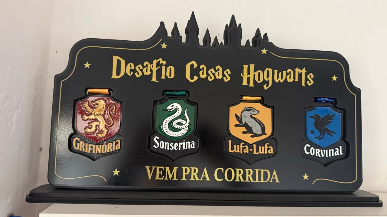 Porta Medalhas com medalhas 