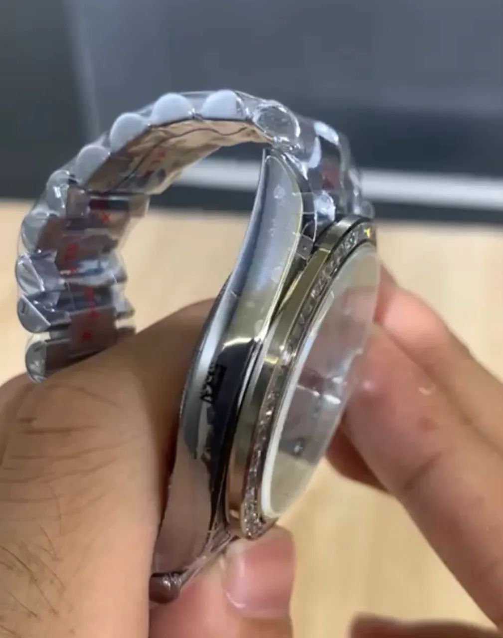 Relógio estilo Rolex Day date arábigo com bisel de diamantes base eta super clone  - Foto 3