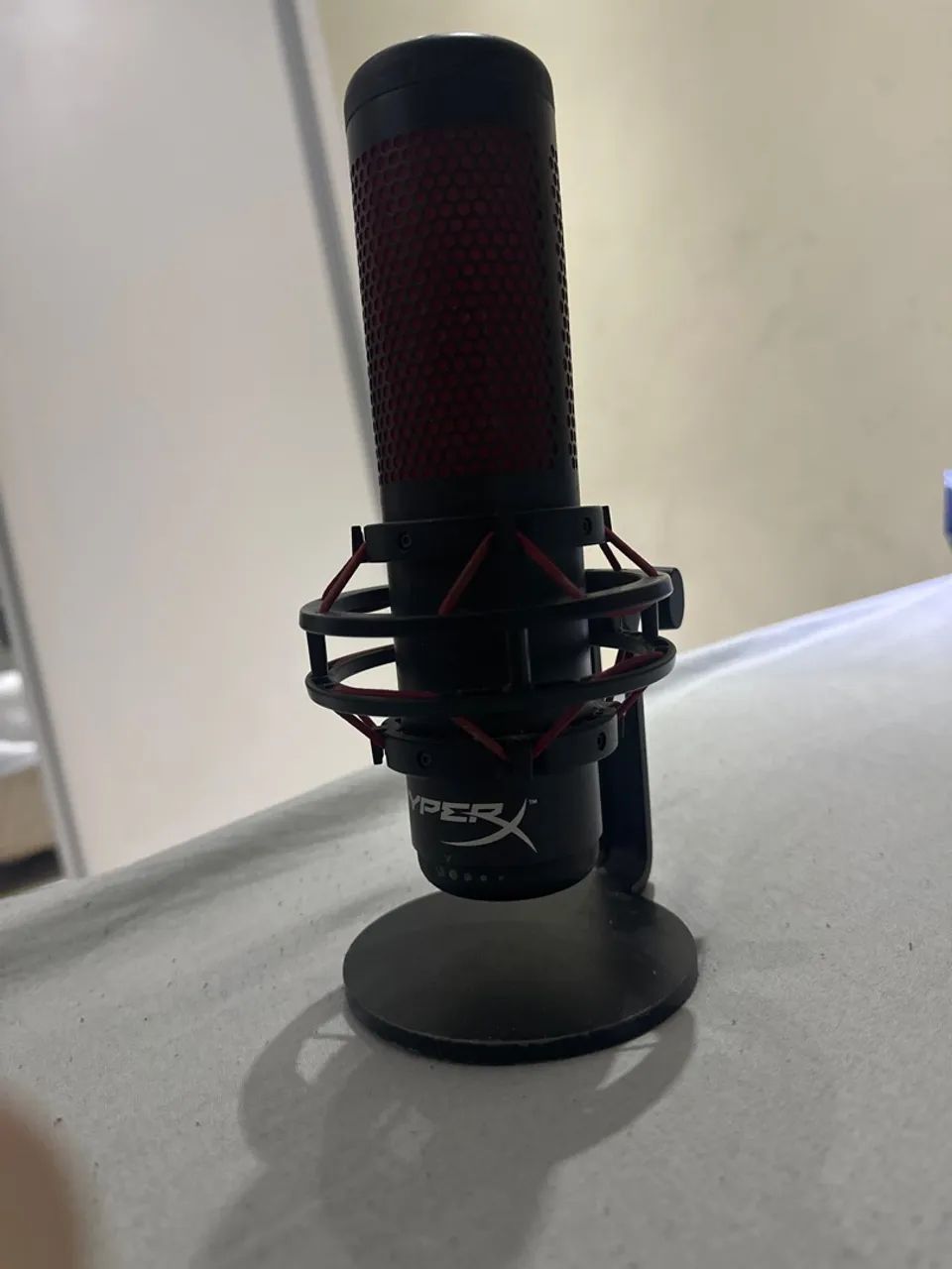 MICROFONE DE MESA HYPERX QUADCAST