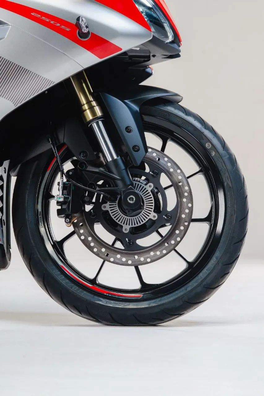 SBM 250S 2026 0KM  - Foto 4