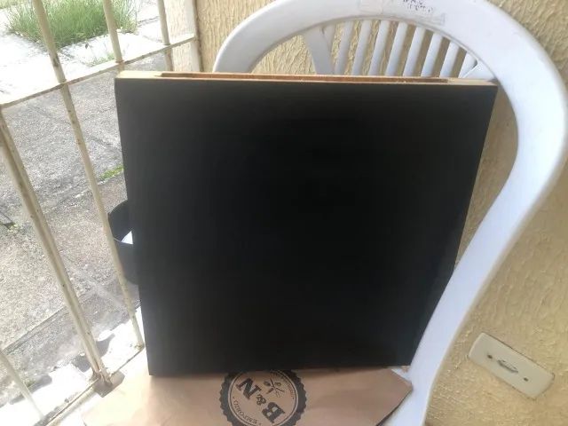 Black wooden shelf, measuring 40 cm x 40 cm