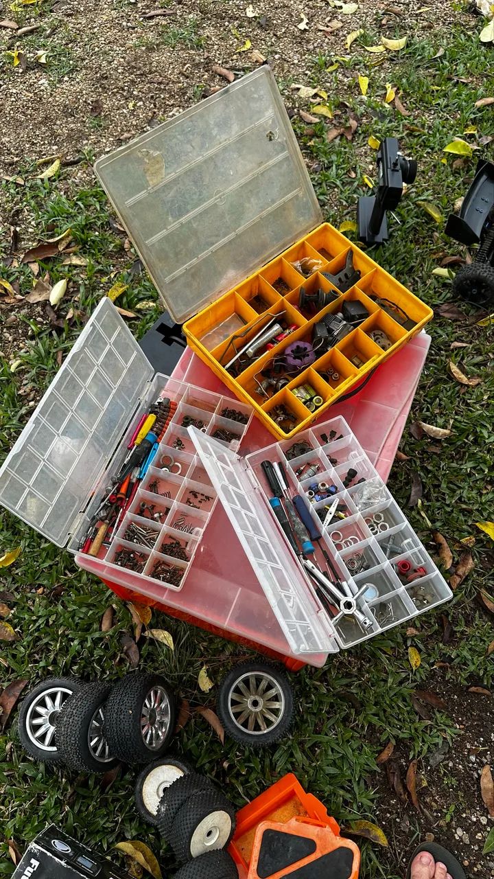 Automodelo Xray XB8 1/8 Nitro - Completo com Muitos Extras - Foto 2