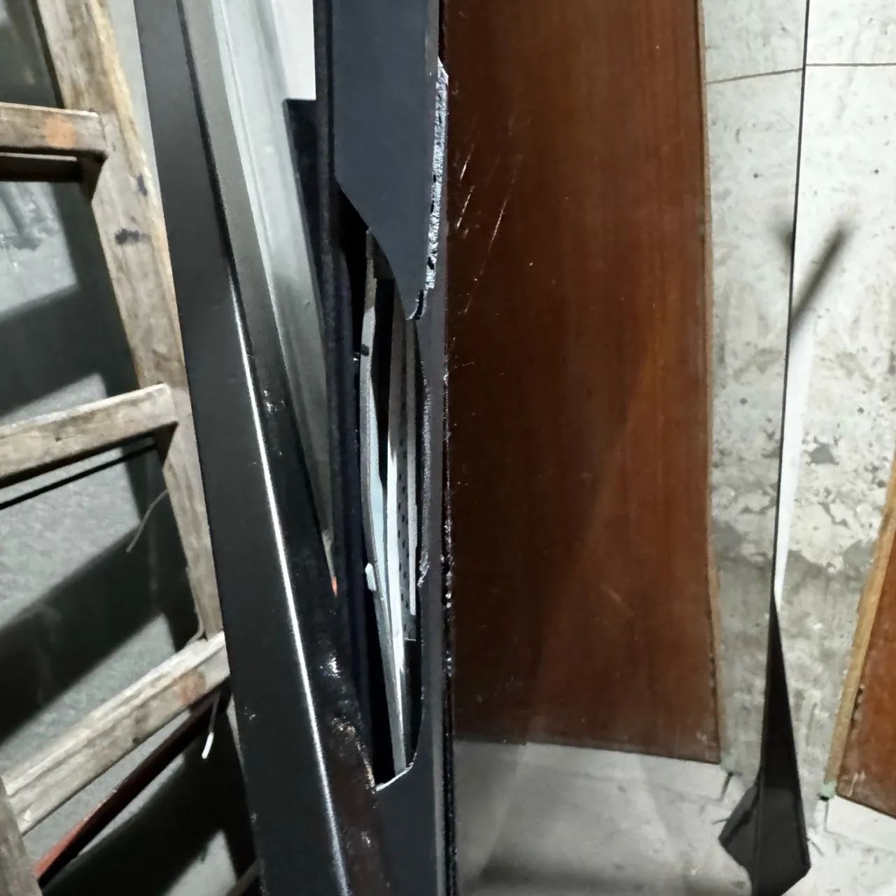 2 Televisores led para retirada de peças - Foto 4