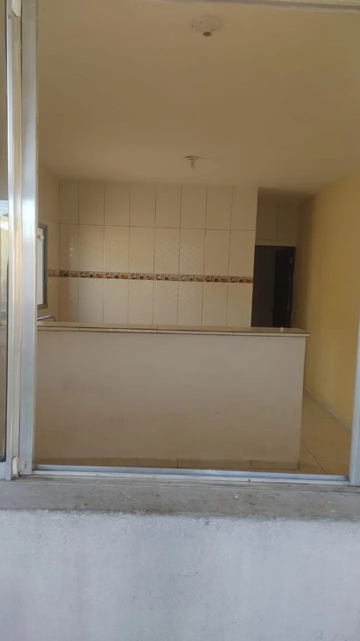 CASA 3 COMÔDOS E GARAGEM - Foto 2