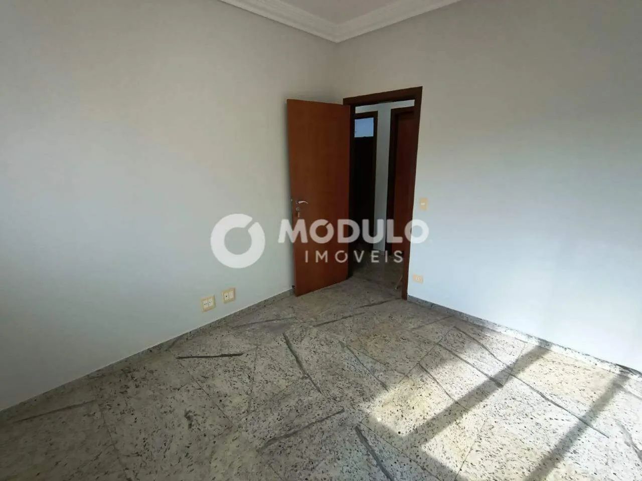 Sala comercial disponível para locação no bairro Umuarama. - Foto 5