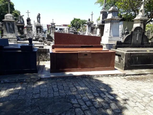 VENDO SEPULTURA-JAZIGO PERPÉTUO CEMITÉRIO SÃO FRANCISCO XAVIER, CAJU PRÓXIMO ADMINISTRAÇÃO - Foto 4