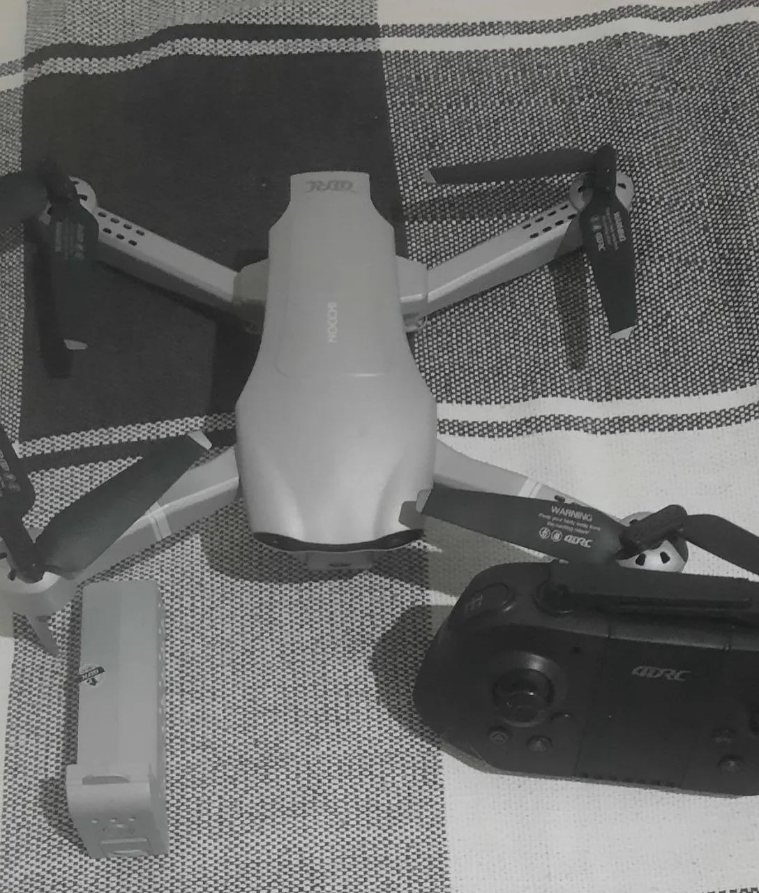 Drone f3 com gps e duas baterias , e volta da onde saiu sozinho.  - Foto 3