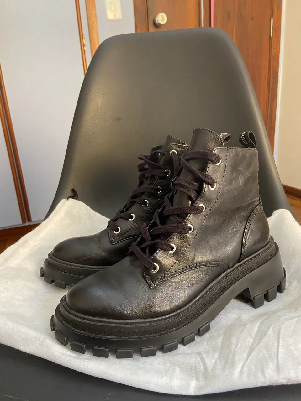 Coturno original SCHUTZ 37