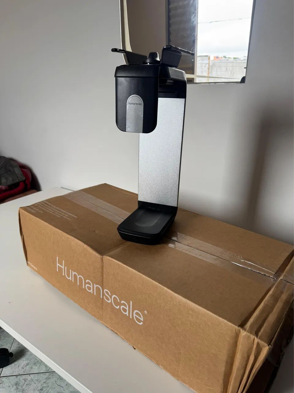 Suporte CPU humanscale novo sem uso na caixa  - Foto 5