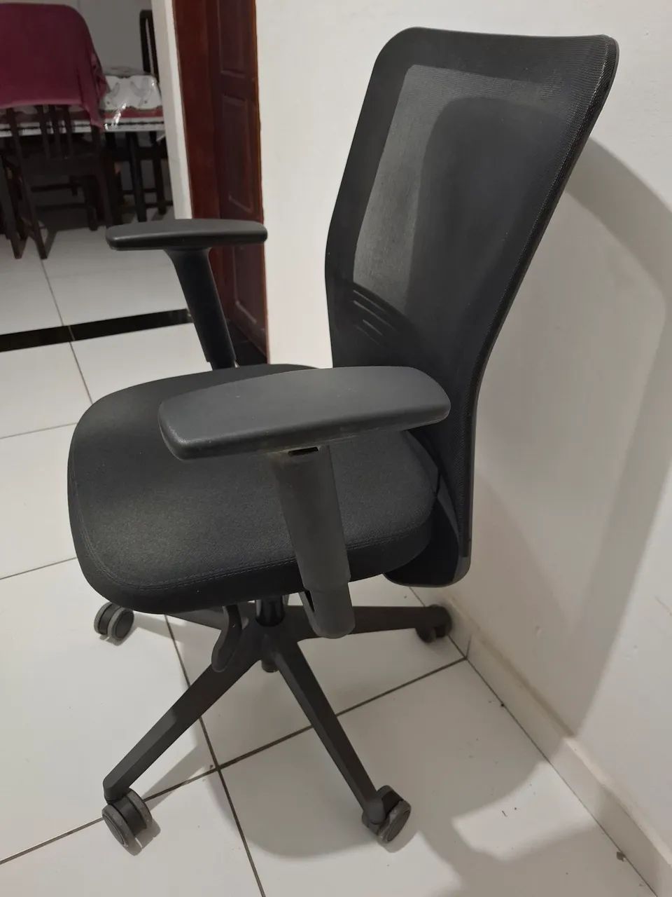 Cadeira Ergonômica Flexform Tecton All Black (negociável) - Foto 3