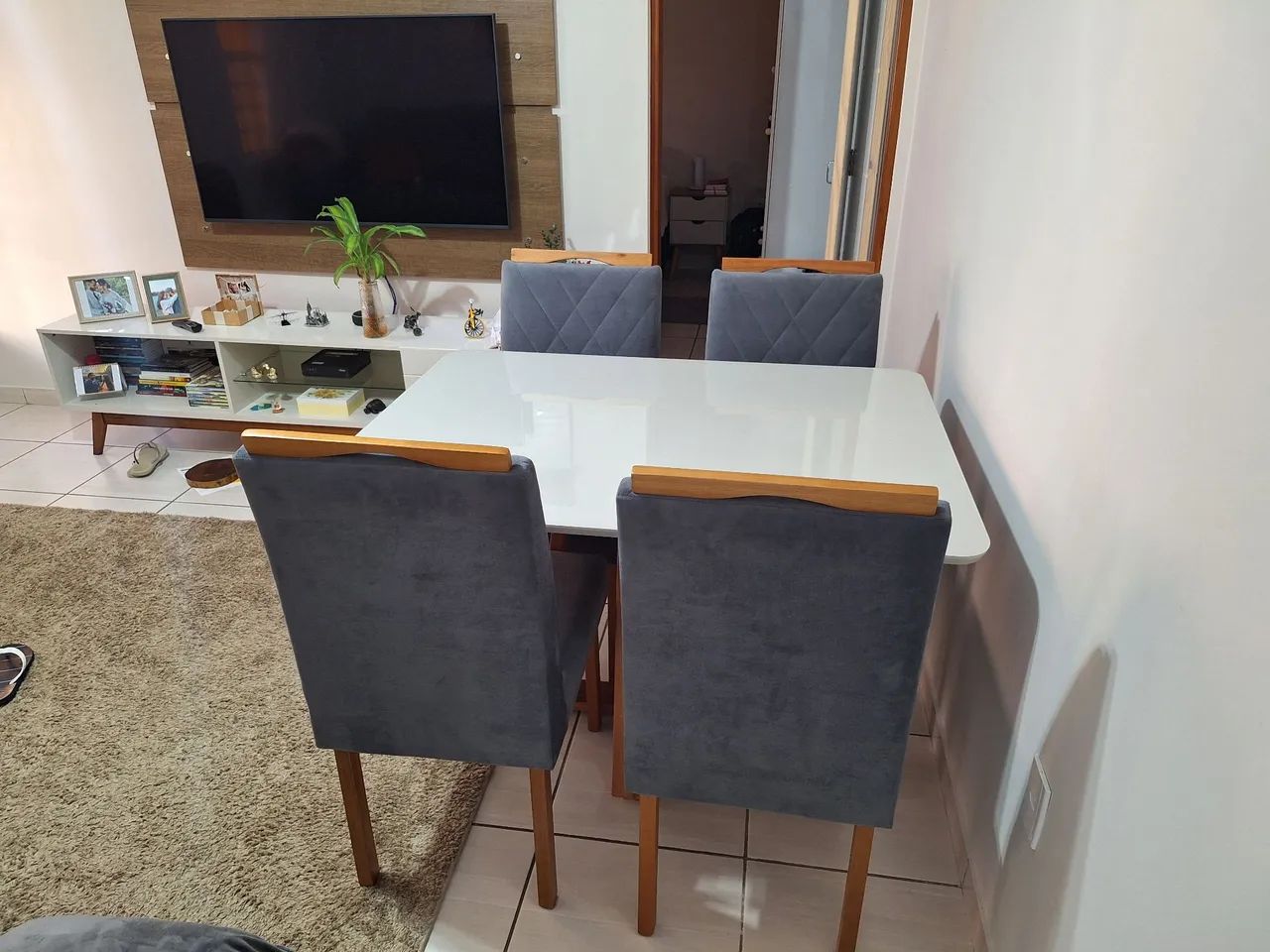Mesa de jantar impecável  - Foto 4