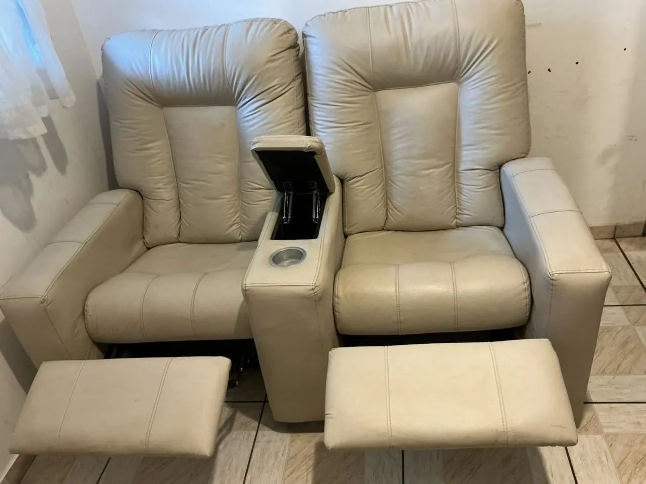 Poltronas de casal reclináveis de cor Bege      - Foto 3