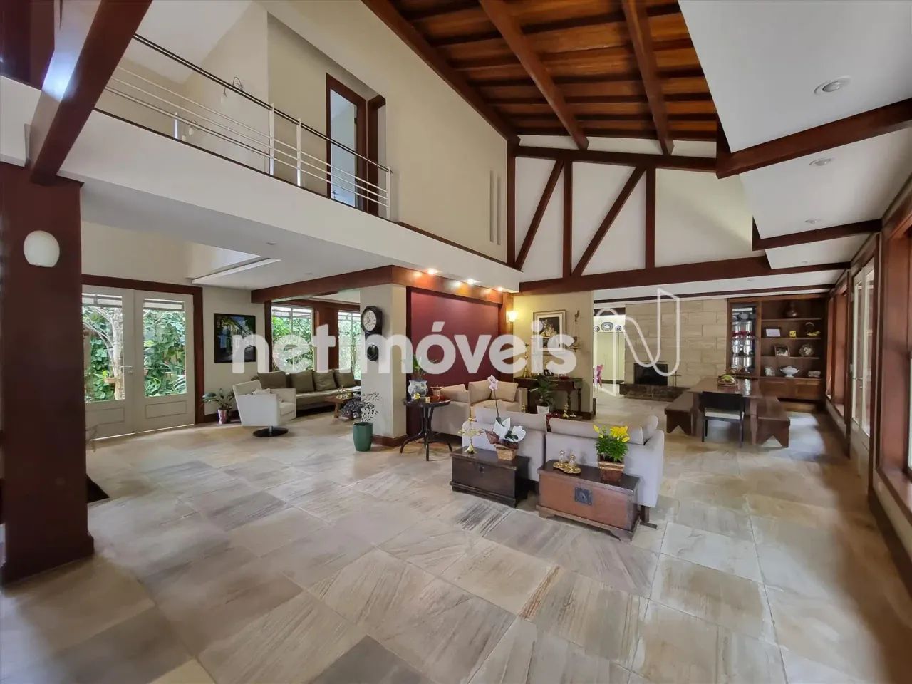 Casa de 363,66 m²; com 4 Quartos e 4 Vagas no Belvedere - Foto 4