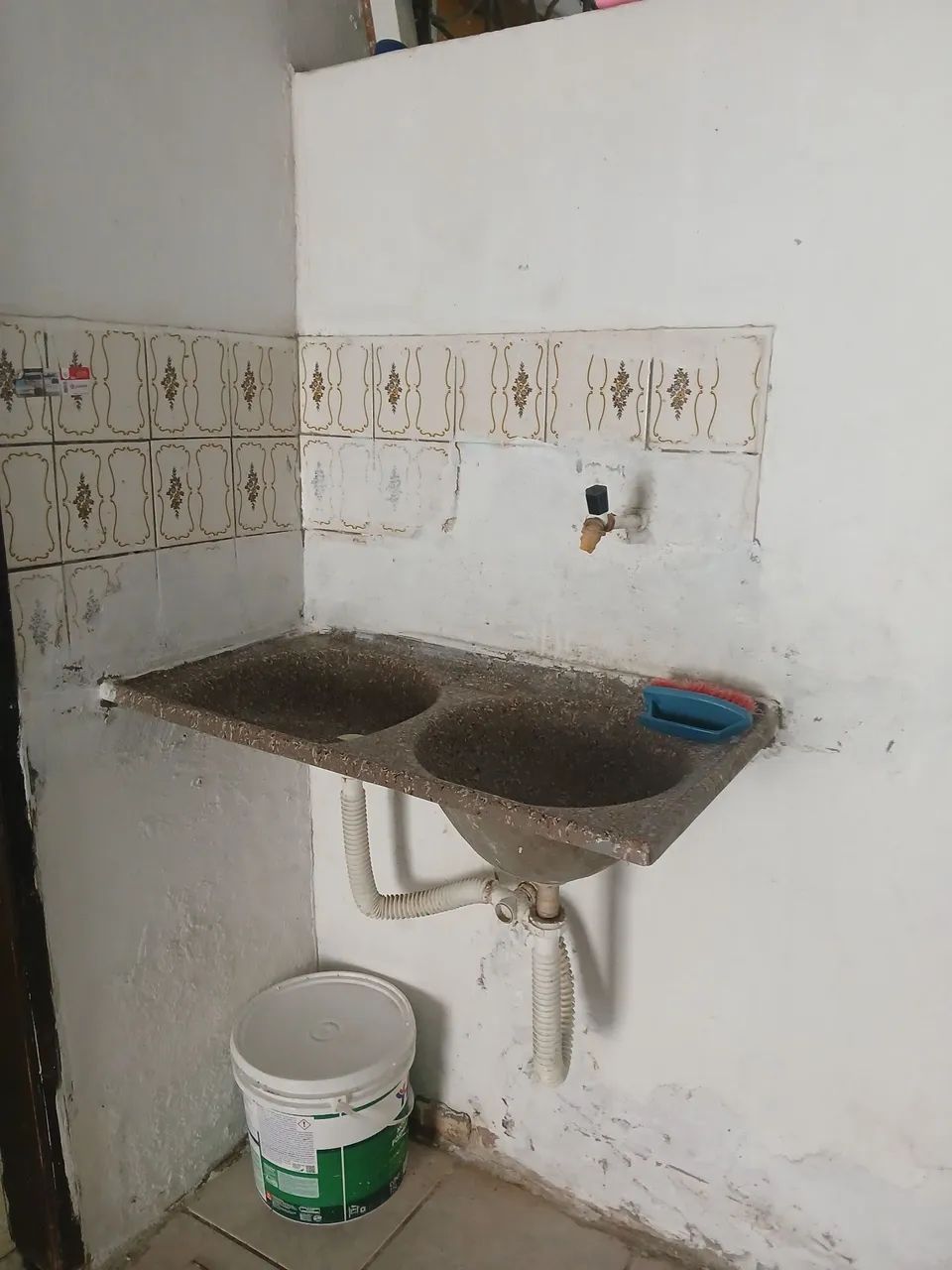 alugo quarto.  - Foto 2