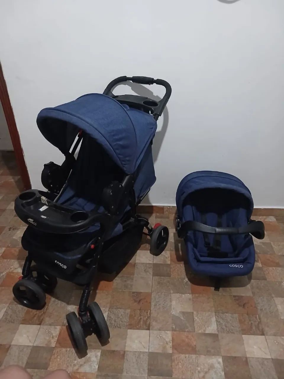 Carrinho de Bebê Cosco