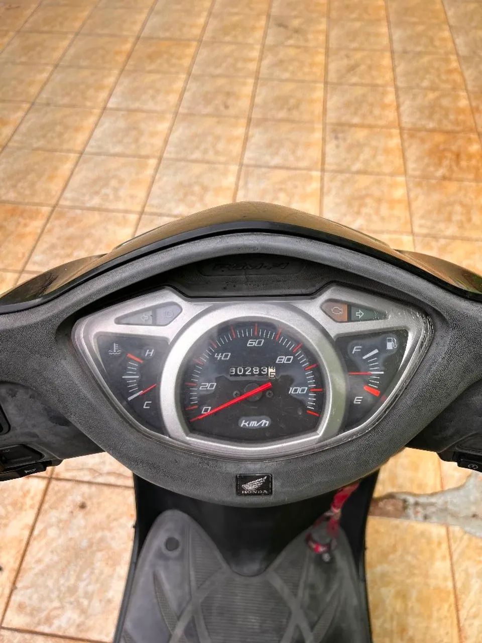 Honda Lead 110 automática  - Foto 5