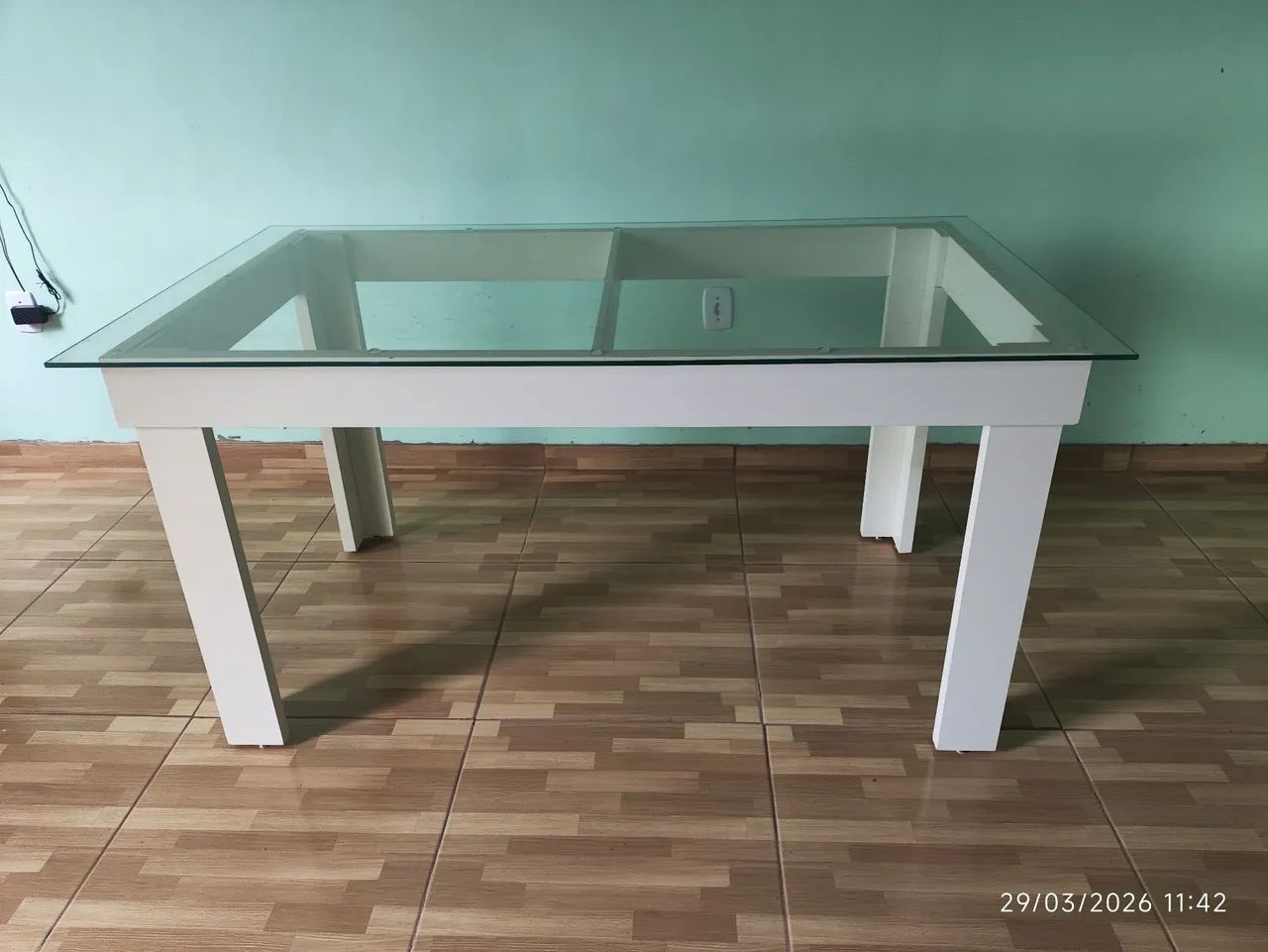 Mesa com tampo de vidro. - Foto 2