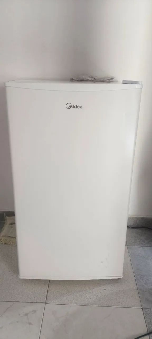 Frigobar Midea 93L