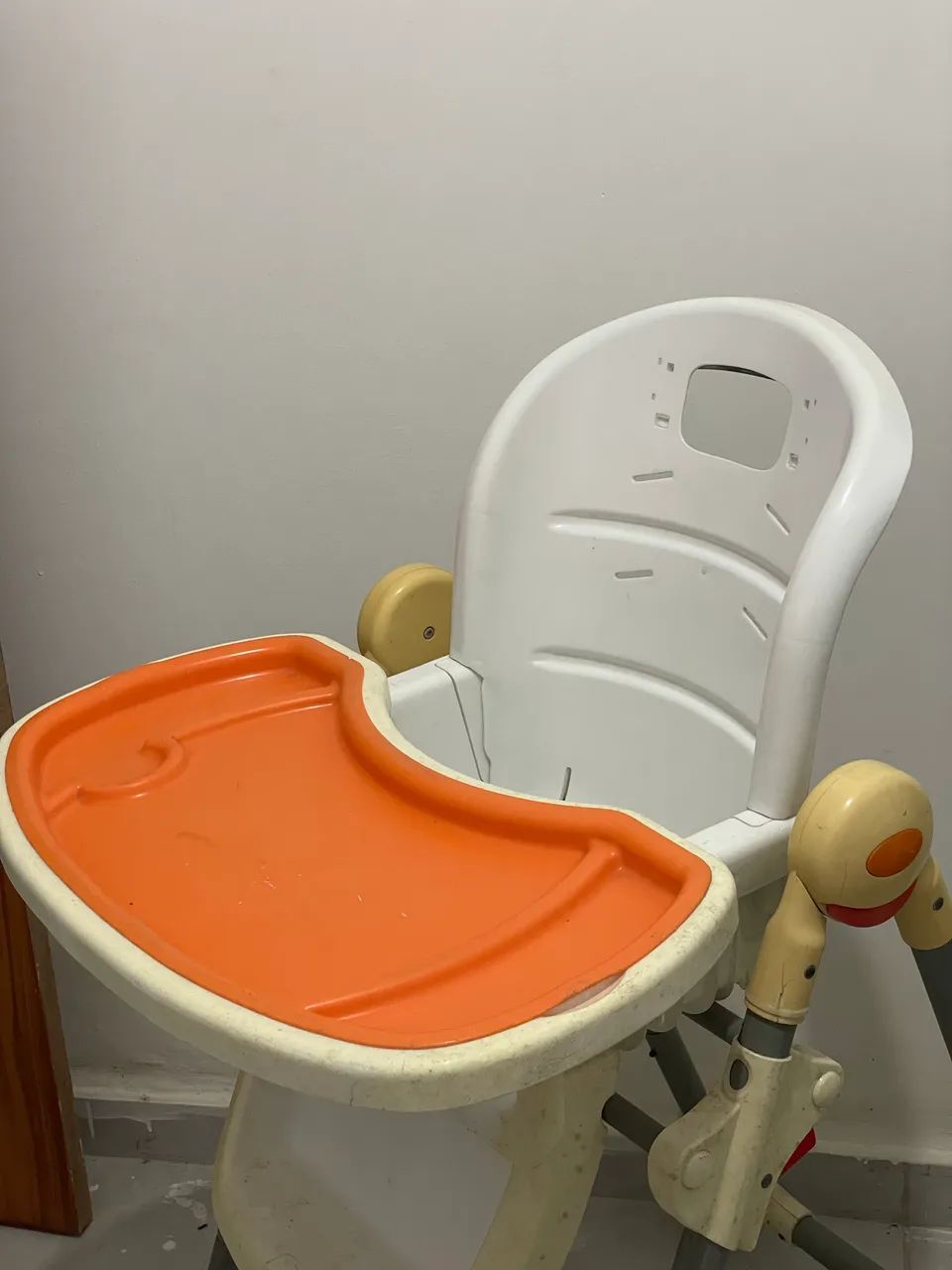 Cadeira para introdução alimentar 