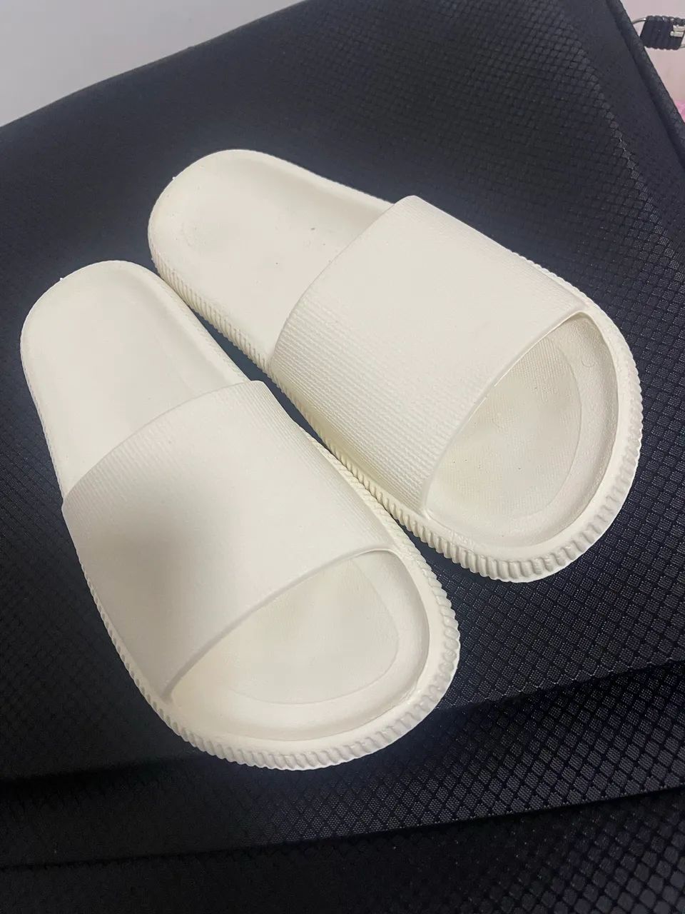 chinelo nuvem 