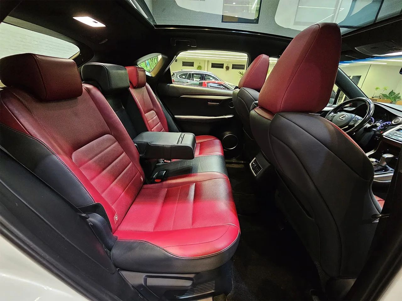Lexus NX-200t F-sport 2.0 16V 238cv Aut., foto 16 de 20
