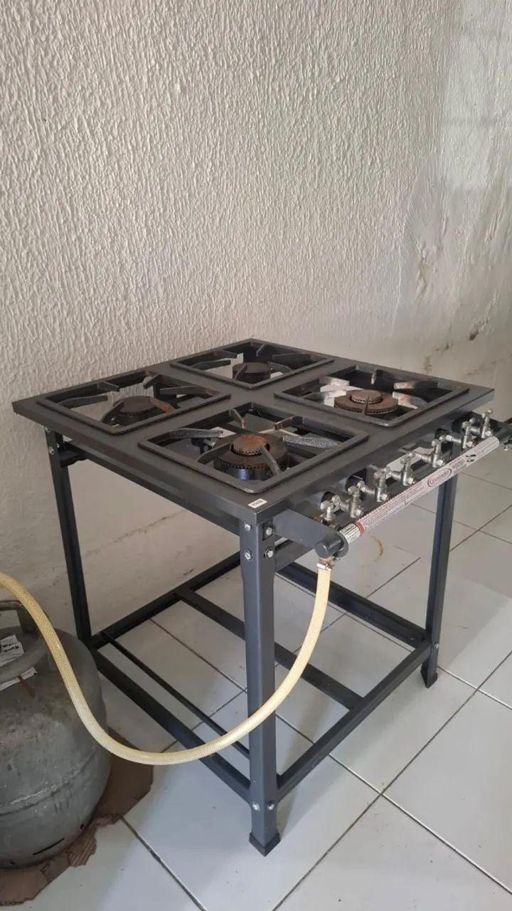 Fogão Industrial 4 bocas. - Foto 4