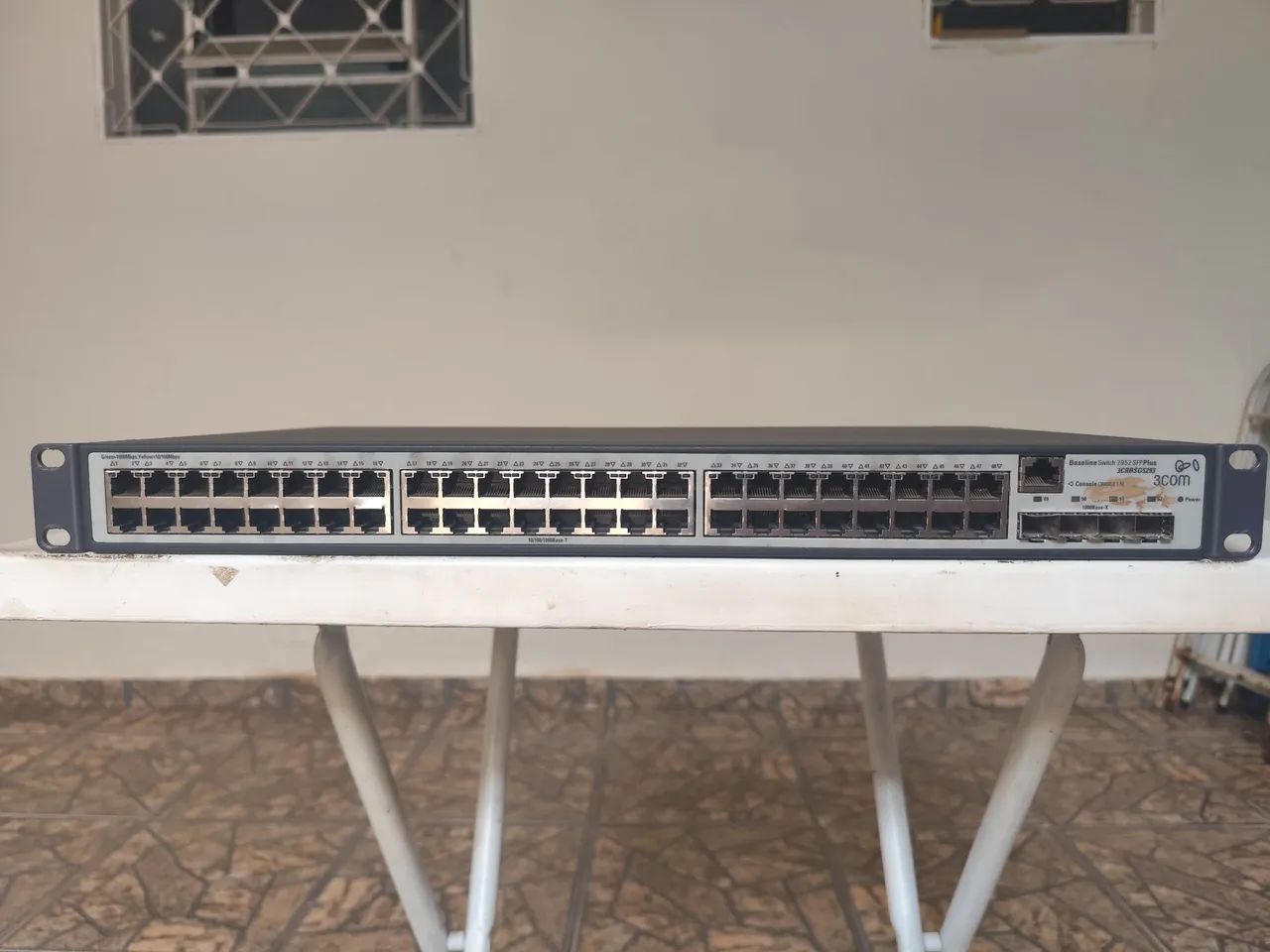 Switch 3Com 3CRBSG5293 (Baseline Plus 2952-SFP Plus)