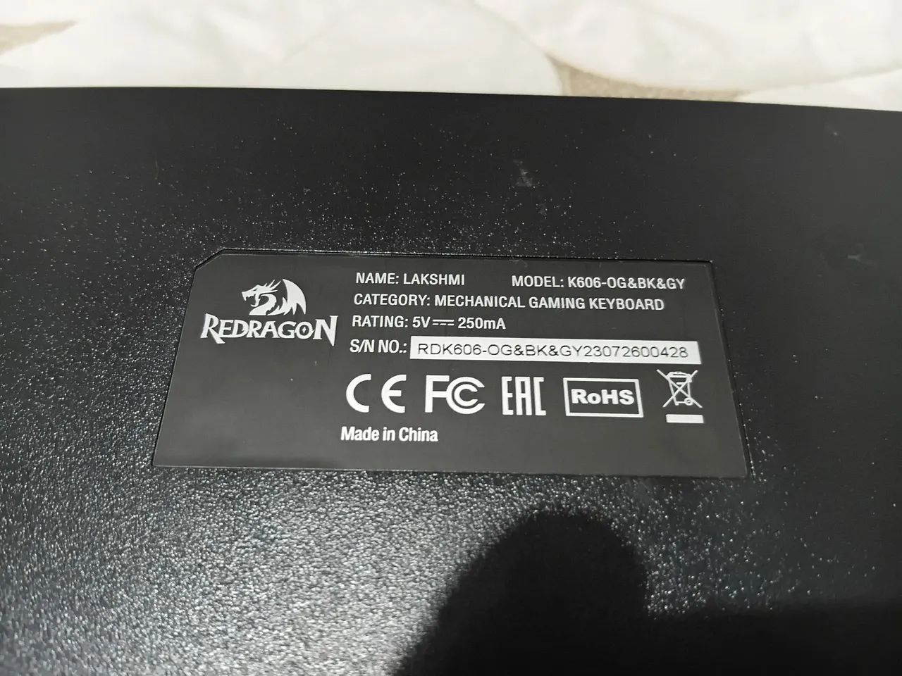 Teclado gamer Redragon Lakshmi - Foto 2