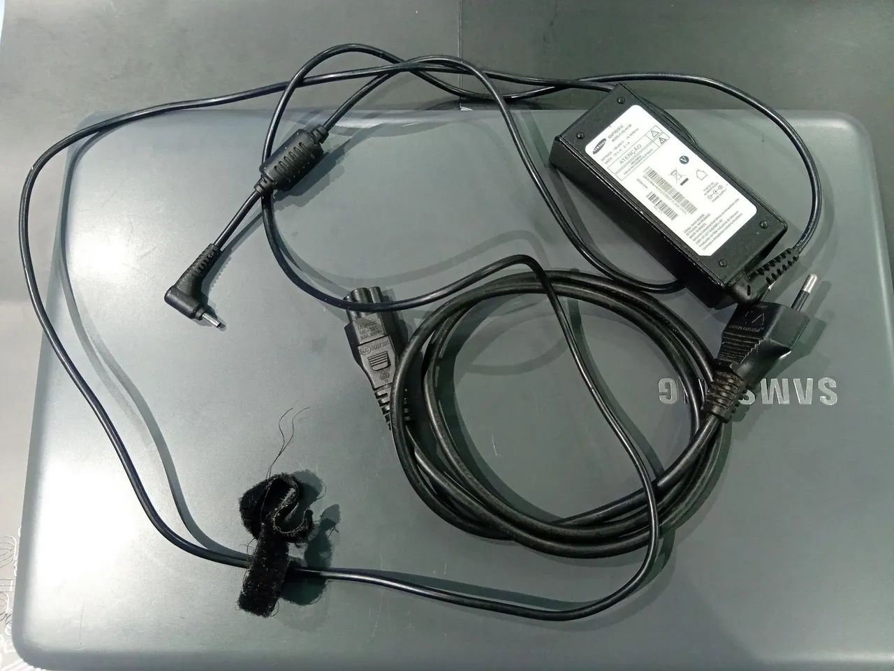 Notebook Samsung <br>Essentials E30 - Foto 4