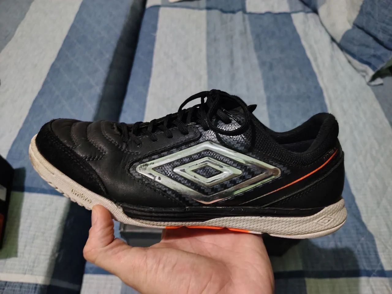 Tênis de futsal umbro Adamant Masterclass Pro Bump - Foto 4
