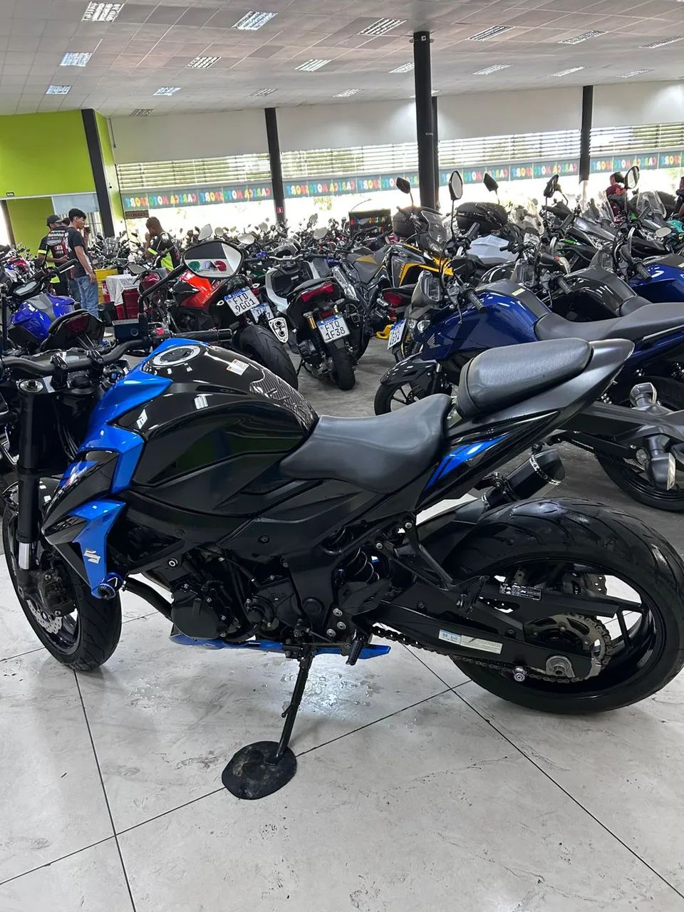 SUZUKI GSX S 750A - Foto 4