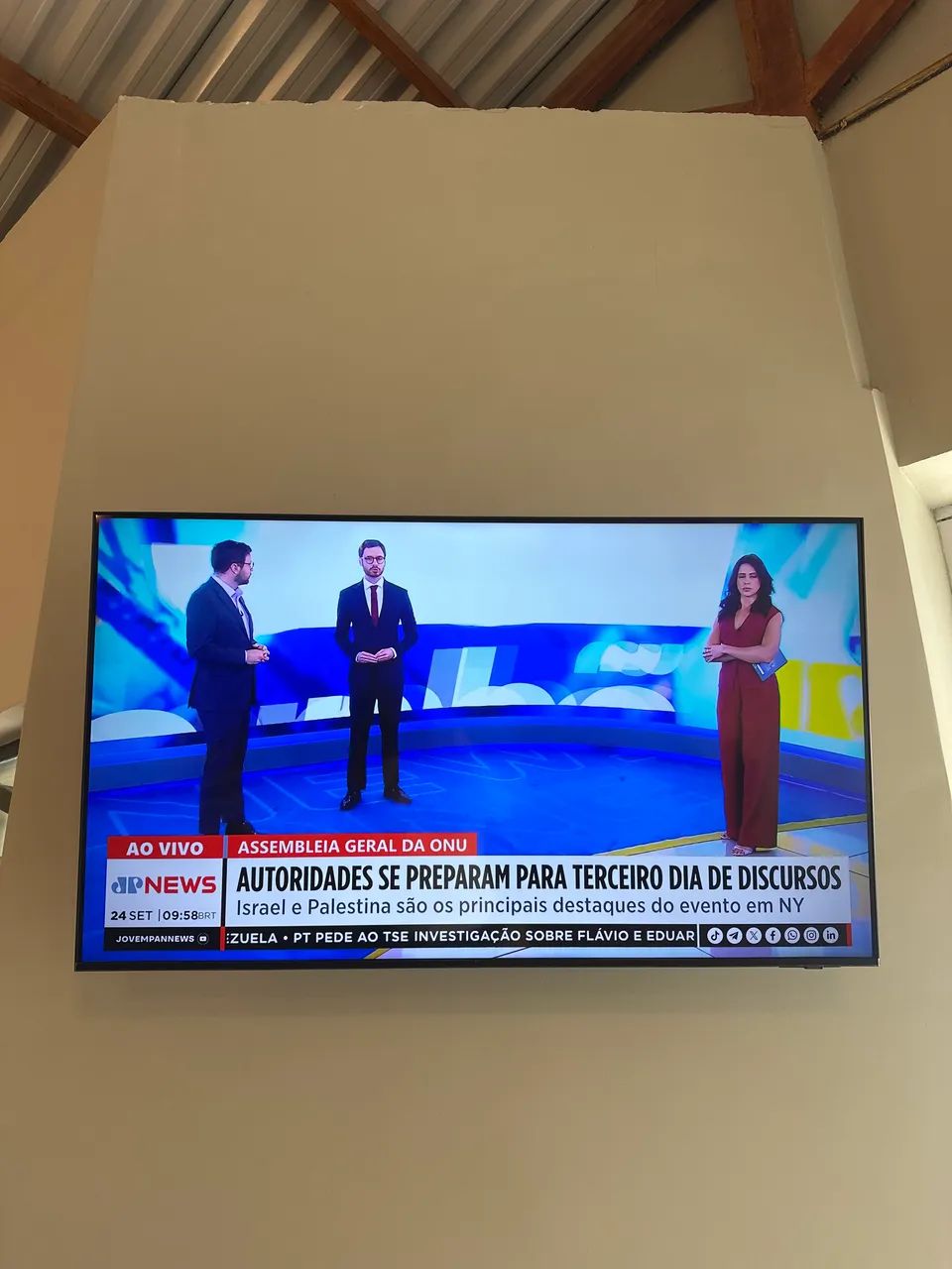 Smart TV Samsung 55? Crystal UHD 4K U8100F - Foto 2