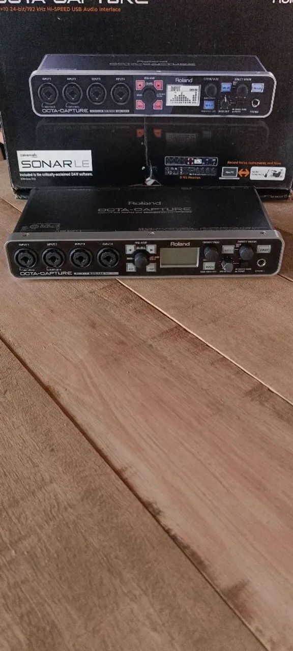 Roland OCTA-CAPTURE Interface de Áudio USB 2.0 10 x 10 24-bit-192kHz ...