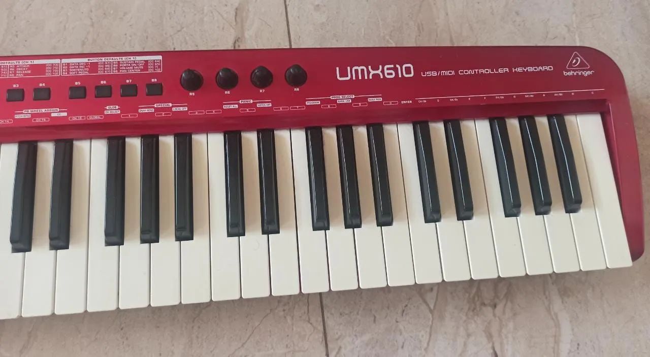 Behringer UMX610/UCA222 Behringer: U-CONTROL UMX250 & UCA222
