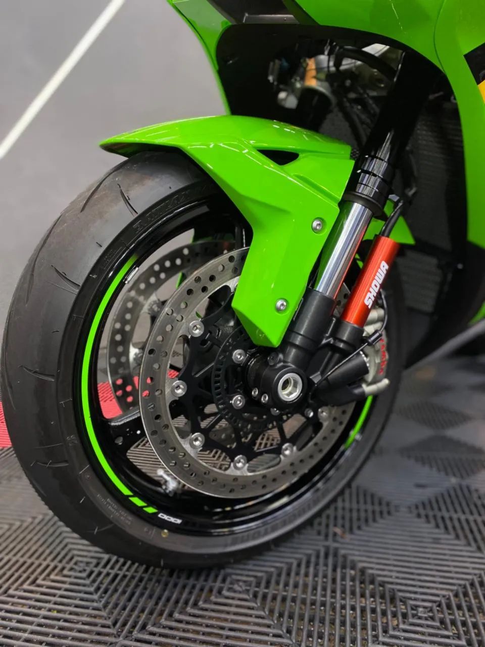 Kawasaki Zx-10/ Zx-10r 1000cc 2025 - 1501556582 | OLX