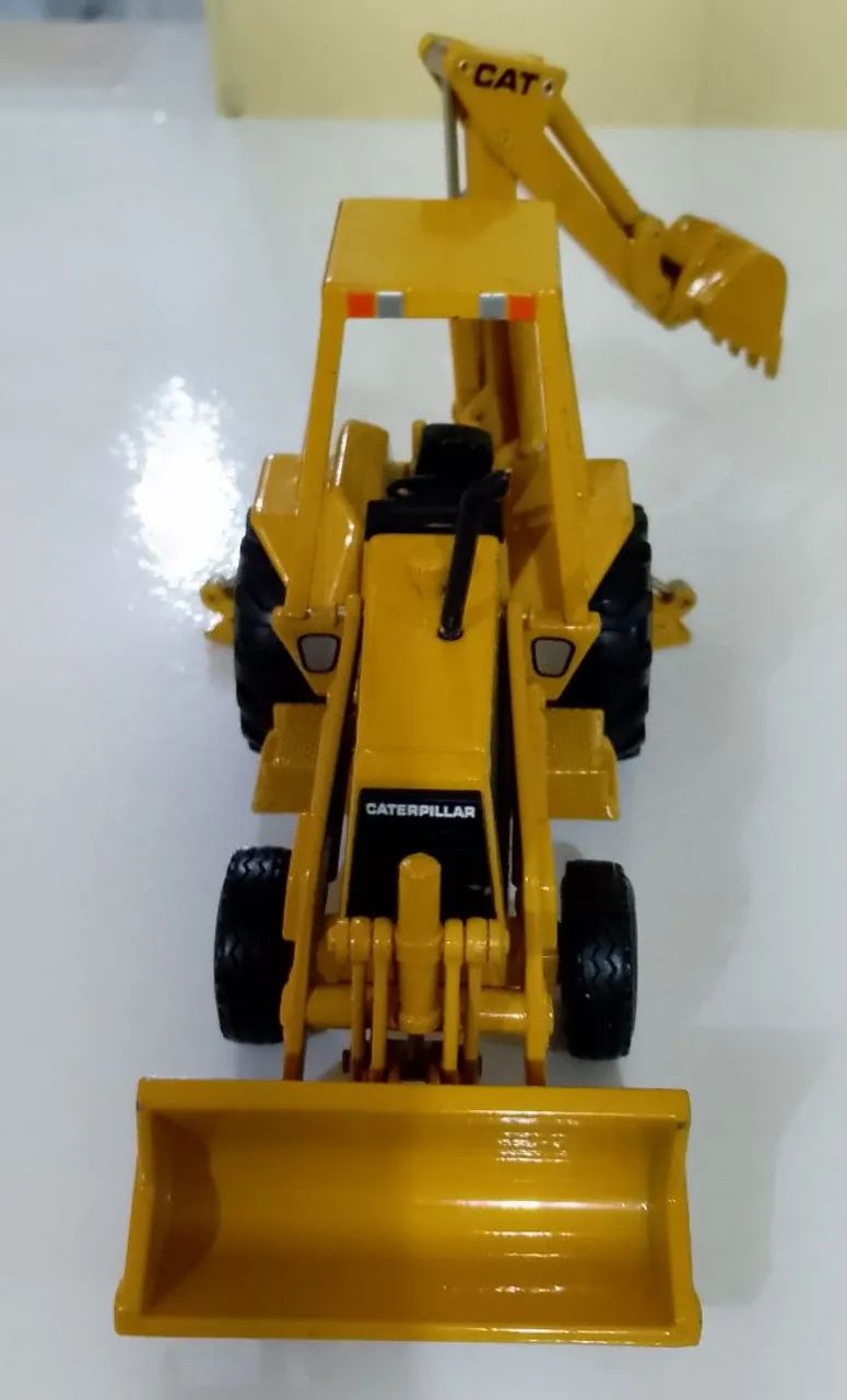 Miniatura Retroescavadeira CAT 416 - Foto 3