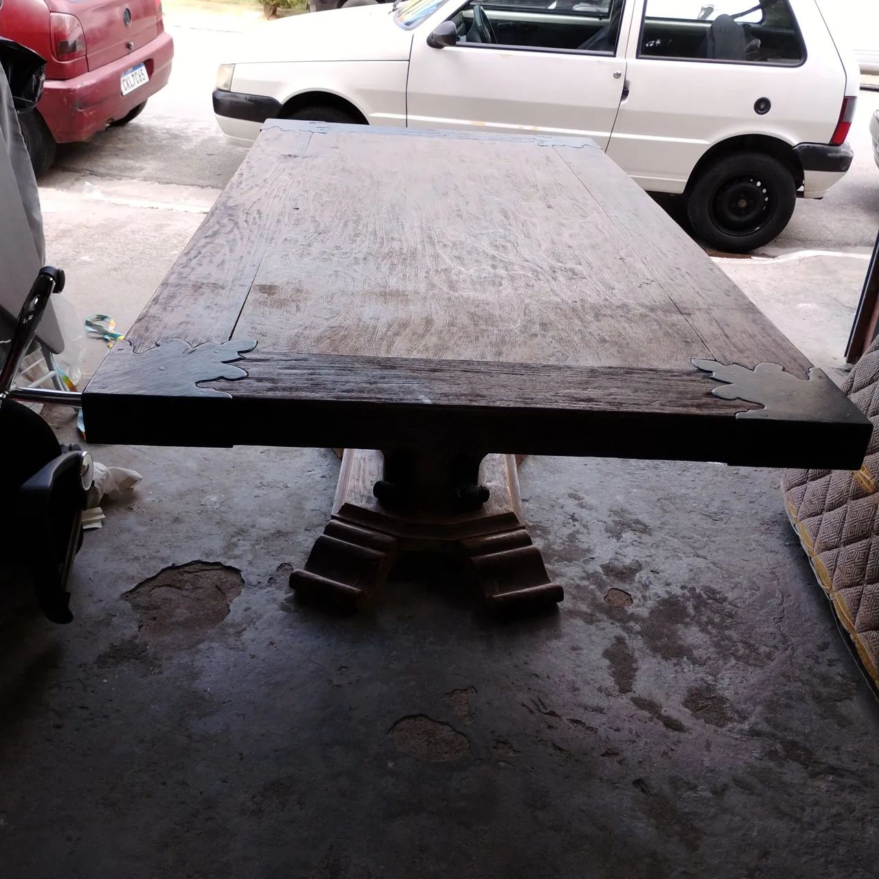 Mesa de madeira com 8 Cardeira 